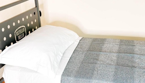Shared Dormitory, Women only