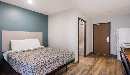 Suite, 1 Queen Bed, Non Smoking