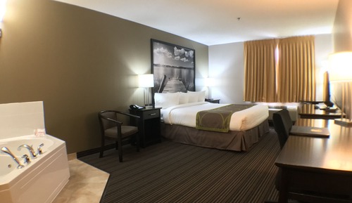 Suite, 1 King Bed, Jetted Tub