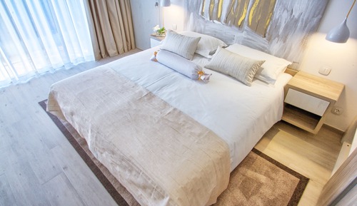 Gold Room with balcony or terrace