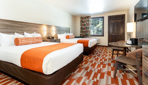 Standard Room, 2 Queen Beds, Kitchenette (South)