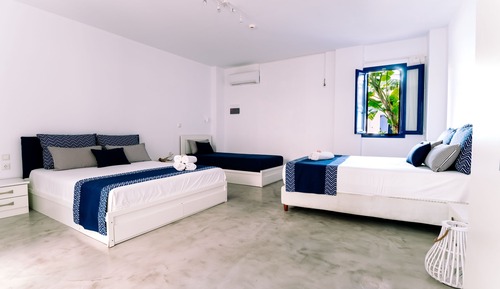 Quadruple Room, Pool View