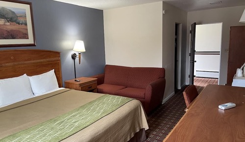 1 King Room