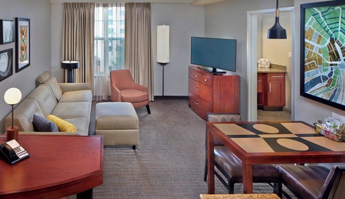 Suite, 1 Bedroom (Hearing Accessible)