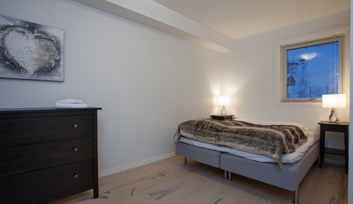 Suite, 6 Bedrooms (A) (Linen and towels not included)