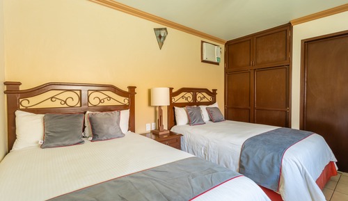 Standard Room, 2 Double Beds