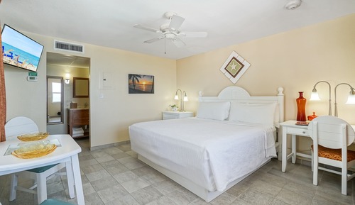 Standard Room, 1 King Bed