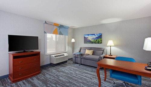 Studio, 1 King Bed, Non Smoking (Drinks/Snacks)