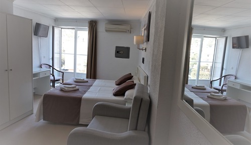 Standard Quadruple Room