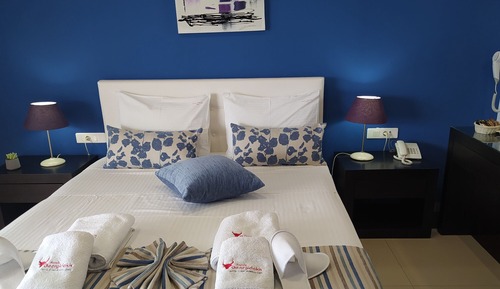 Deluxe Studio Suite