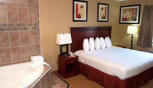 Signature Room, 1 King Bed, Jetted Tub
