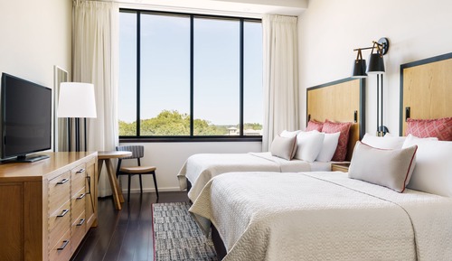 Premium Room, 2 Queen Beds, Roll-in Shower (Communications)