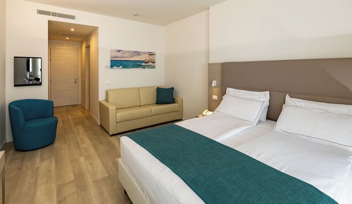 Superior Room, Partial Lake View