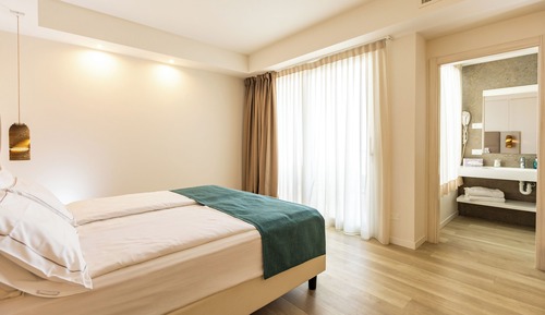 Junior Suite, Lake View
