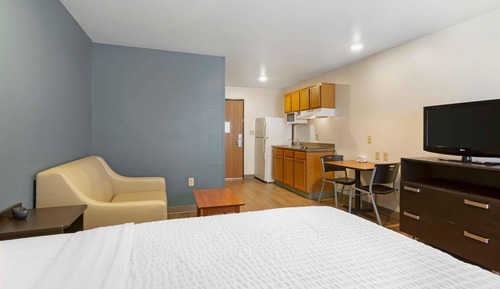 Deluxe Studio, Non Smoking, Refrigerator & Microwave