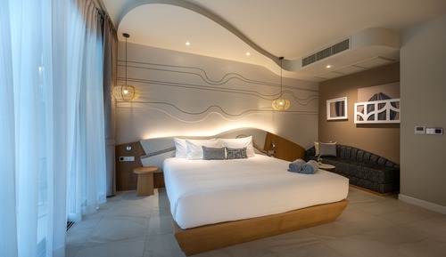 Junior Suite Pool Access Upper Floor Double