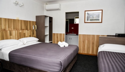 Standard Twin Room