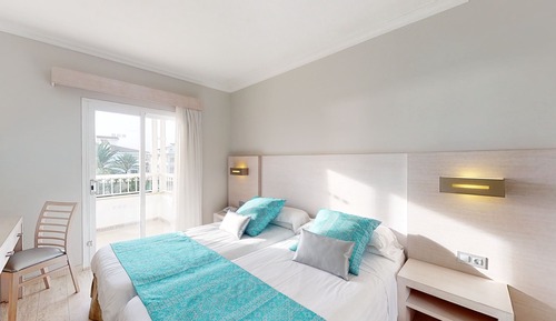 Privilege One Bedroom Apartment Side Sea View