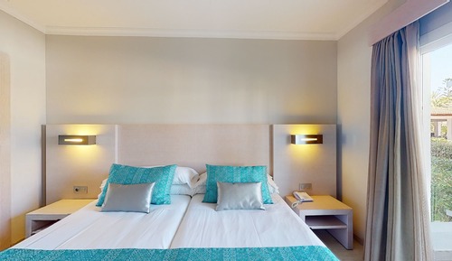 Premium One Bedroom Apartment Private Garden