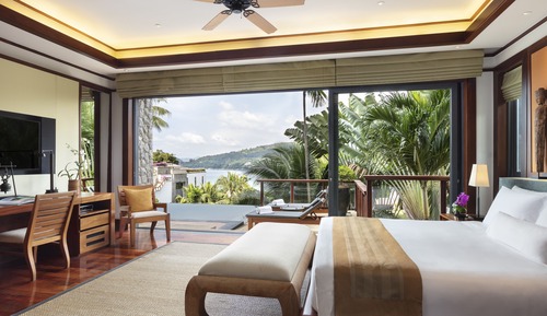 1 Bedroom Pool Suite