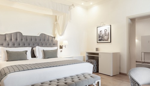 Executive Room, Lake View with balcony or garden access