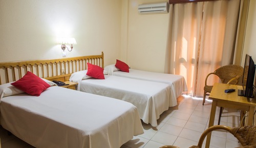 Triple Room