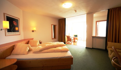 Double Room (Morgensonne)