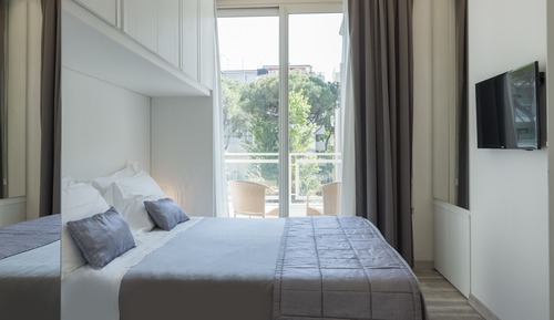 Double Room, Partial Sea View
