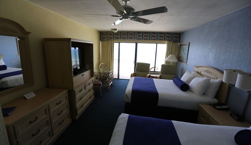 Two Queen Beds Studio - Gulf Front