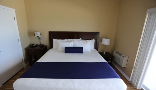 One Bedroom Suite - Gulf and Pool View (Two Balconies)