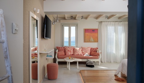Honeymoon Suite, Sea View