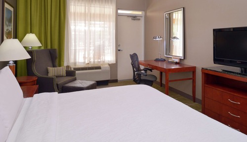 Room, 1 King Bed, Patio