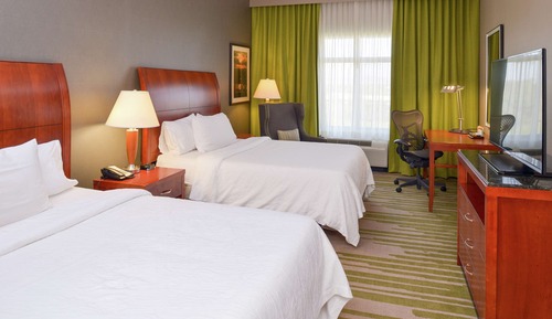 Room, 2 Queen Beds, Accessible (Roll-in Shower)