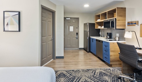 Studio Suite, 1 Queen Bed, Accessible (Mobility, Accessible Tub)