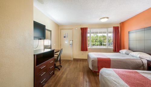 Standard Room, 1 King Bed, Smoking