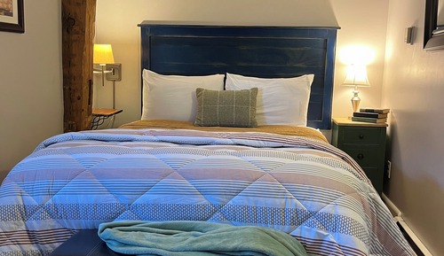 Economy Room, 1 Queen Bed
