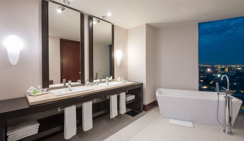 Suite, View