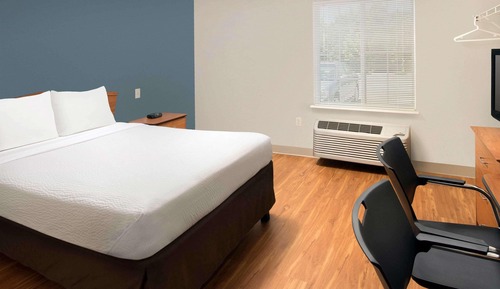 Standard Room, 1 Queen Bed, Non Smoking