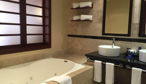 Family Club Room - Pool Access, Pool View