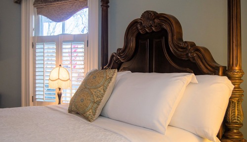 Bess Ray Howell Room