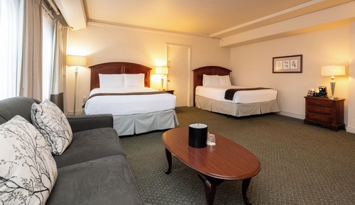 Standard Room, 2 Double Beds (Traditional Twins)