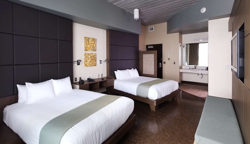 Standard Room, 2 Queen Beds, Accessible, Bathtub