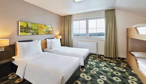 Room, Multiple Beds