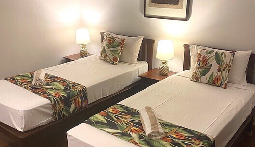 Deluxe Apartment, 1 King Bed, Garden View