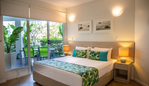 Deluxe Apartment, 2 Bedrooms, Pool Access, Partial Ocean View