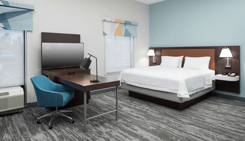 Suite, 1 King Bed, Accessible, Non Smoking