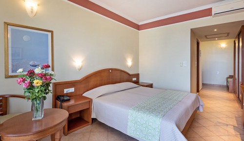 Superior Double Room, Front Sea View