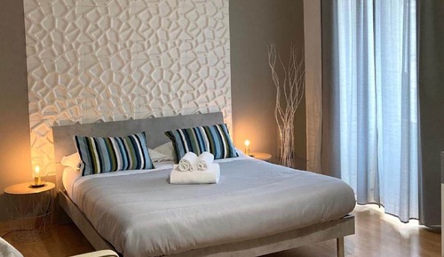 Deluxe Room, Balcony, City View