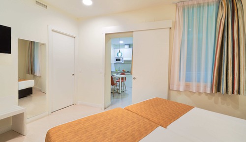 Standard Suite, Kitchen (1, 2 and 3 pax)