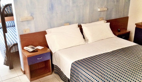 Economy Triple Room